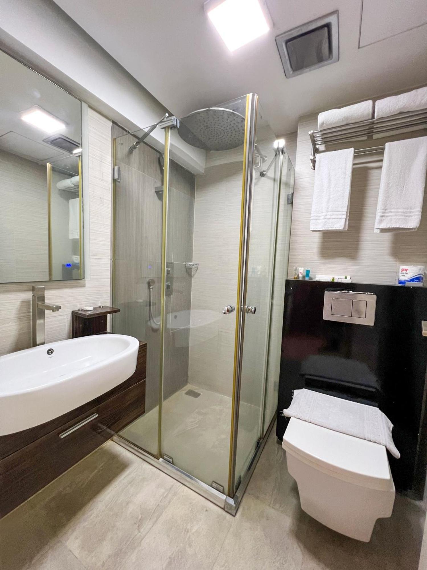 Coventina Lake Suites Dhaka Eksteriør billede