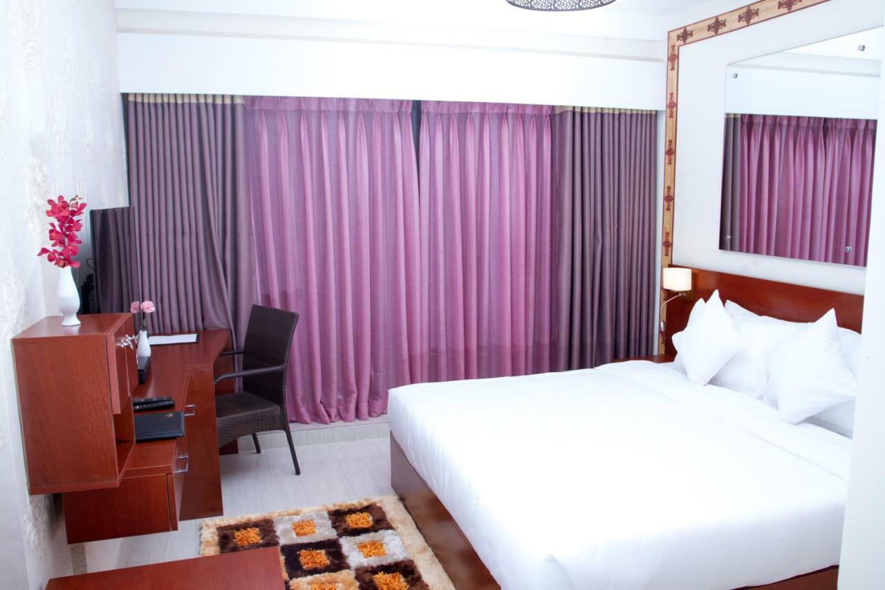 Coventina Lake Suites Dhaka Eksteriør billede