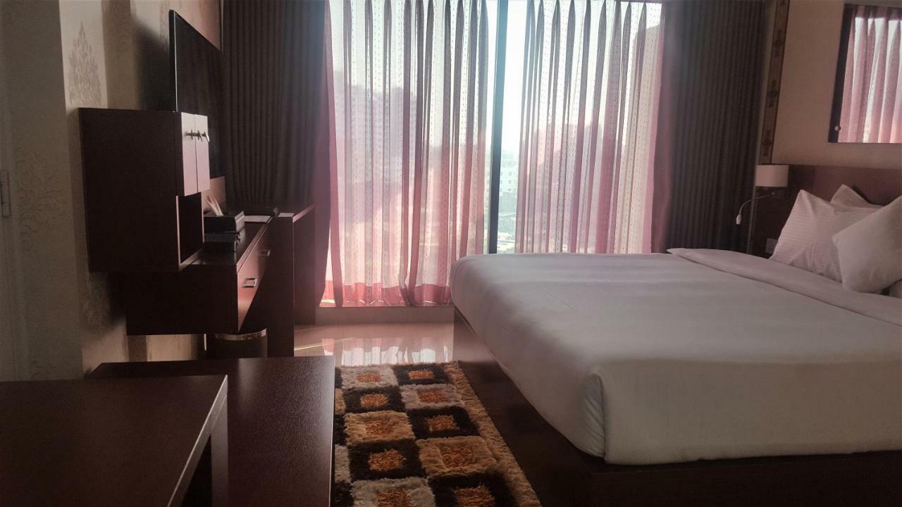 Coventina Lake Suites Dhaka Eksteriør billede