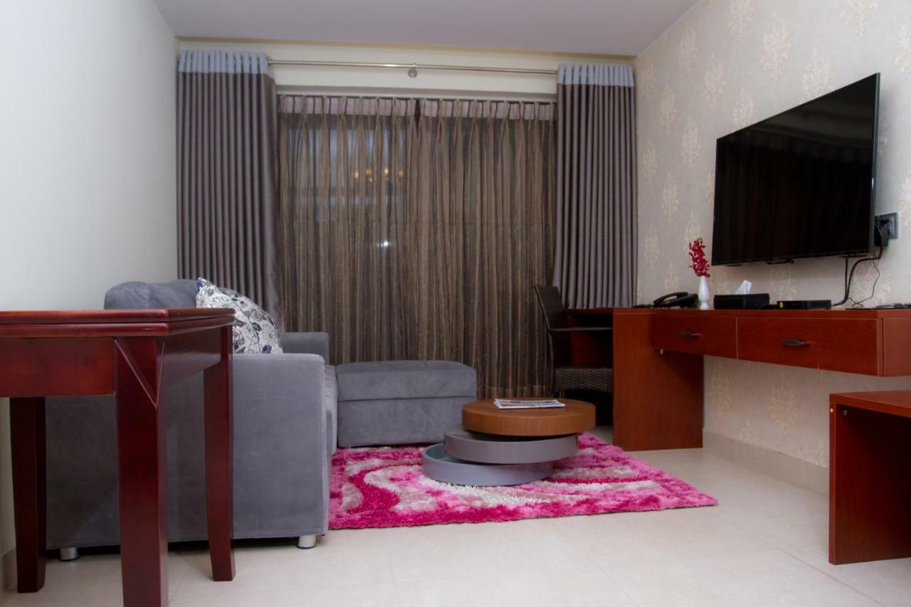 Coventina Lake Suites Dhaka Eksteriør billede